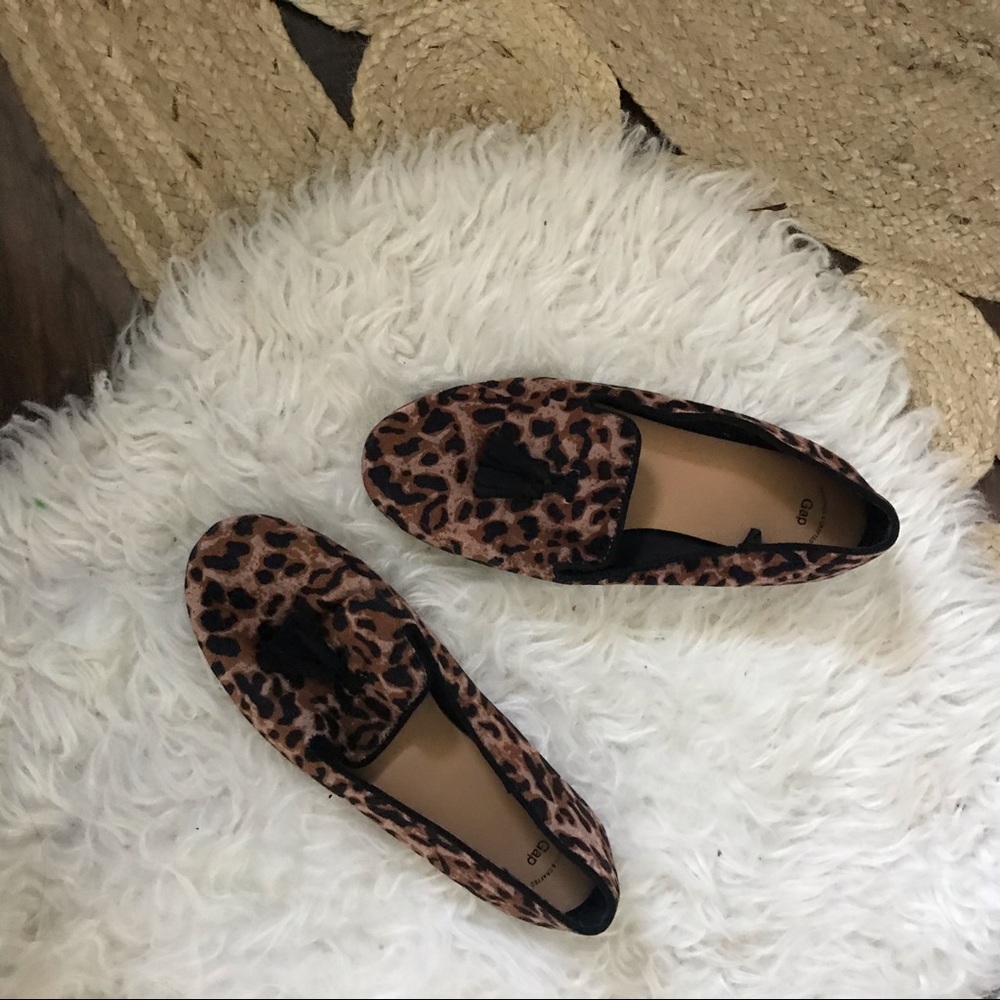 GAP Velvet, Leopard Print Loafers w/ Tassels